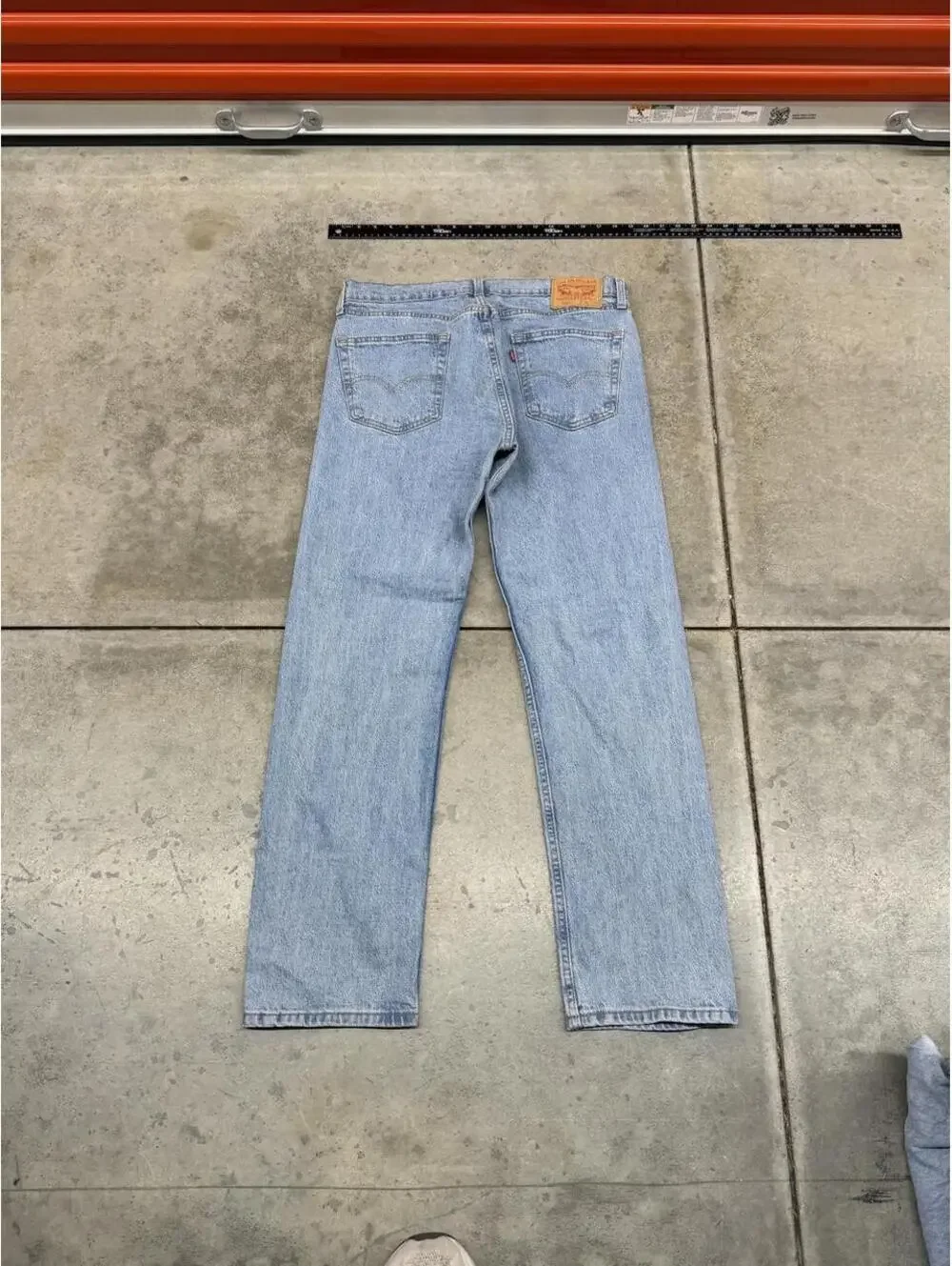 vintage levis 505 faded blue straight leg jeans size 35 x 32